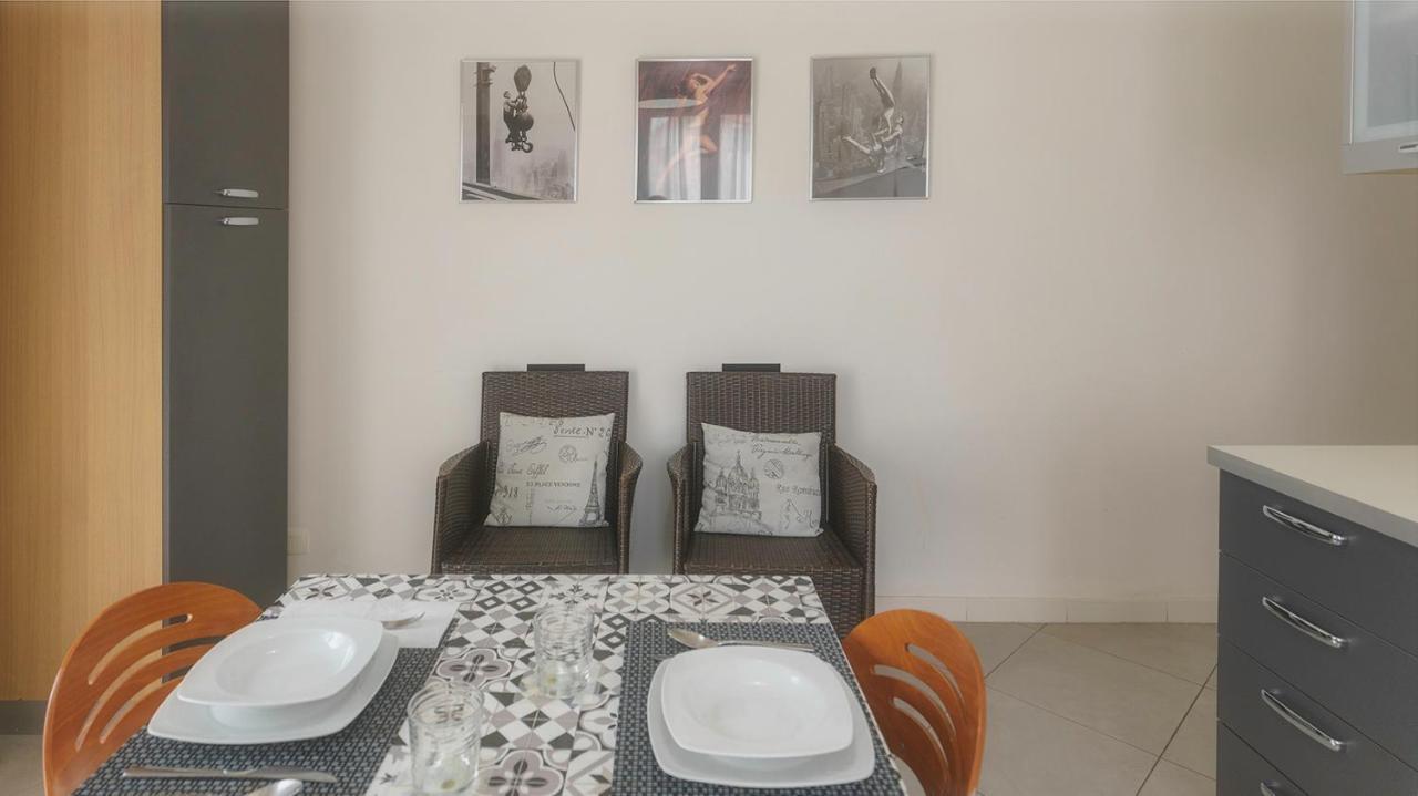 "Casa Giuliari" In Borgo Roma Vicino Policlinico Univr Fiera Daire Verona Dış mekan fotoğraf